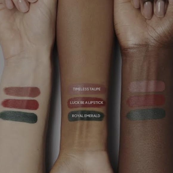 ❇️LUCK BE A LIPSTICK MAC DISCONTINUED Macximal Lipstick NWT - Picture 2 of 6